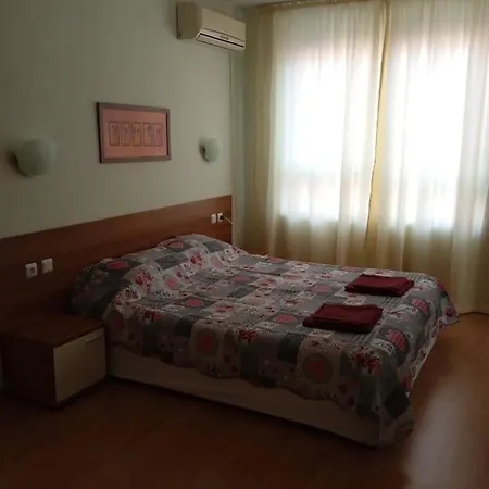 Big Comfortable With 2 Bedrooms Pollo Sunny סאני ביץ'