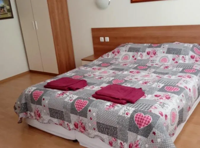 Big Comfortable With 2 Bedrooms Pollo Sunny Apartment